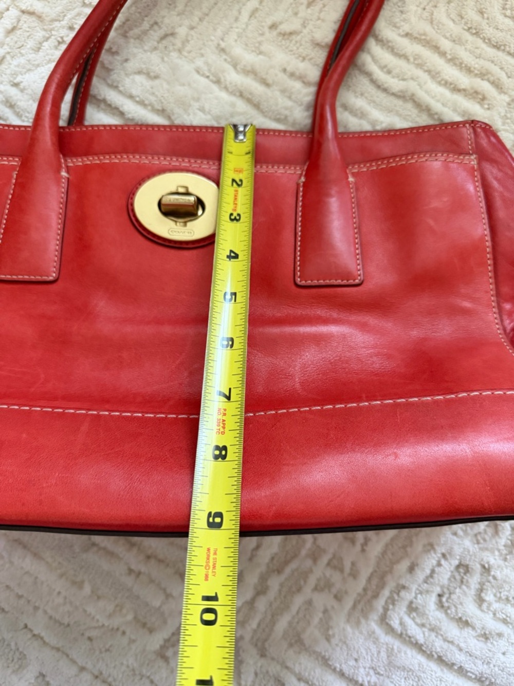 Coach Leather Hampton Shoulder Bag with Gold Turnlock - Picture 3 of 7